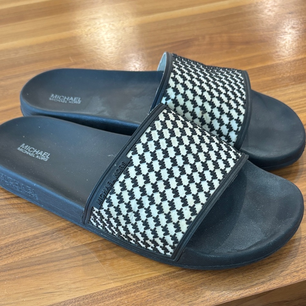 Michael Kors Black and White Patterned Slides